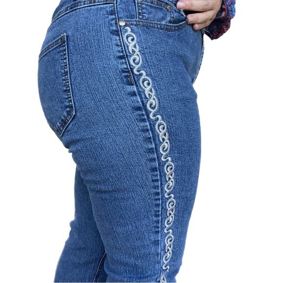 Jeanbay Embroidered High Waist Jeans - Picture 1 of 7